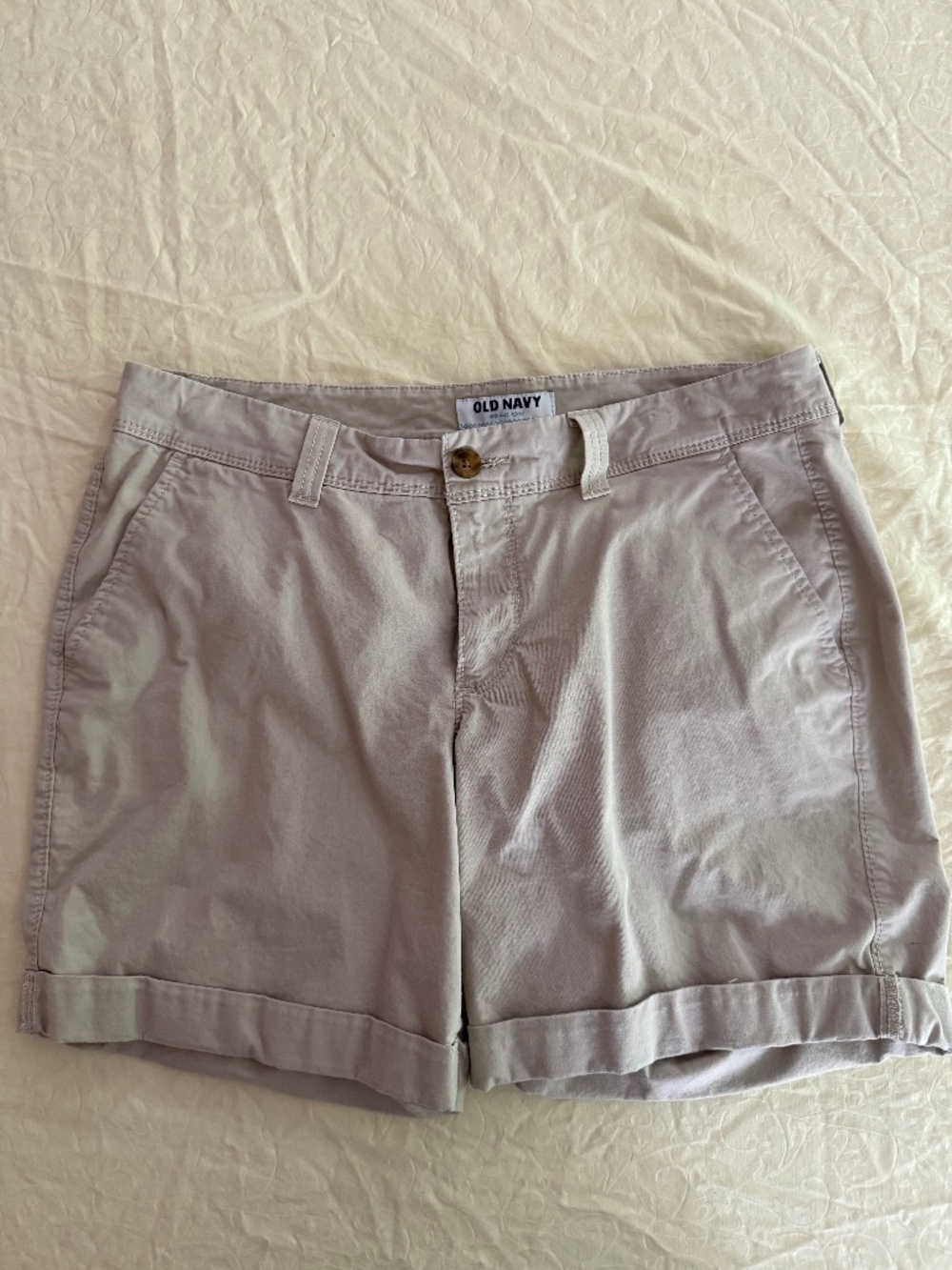 Old Navy Khaki Cuffed Shorts Size 8